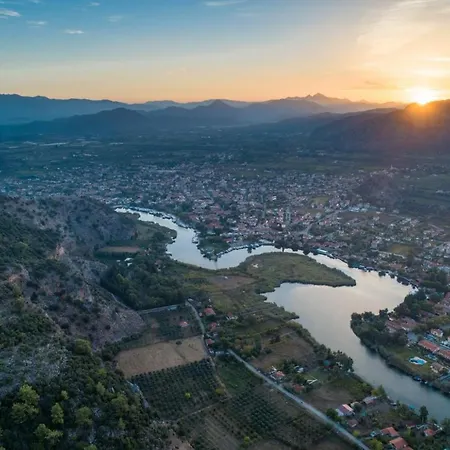 Kubra Villa *